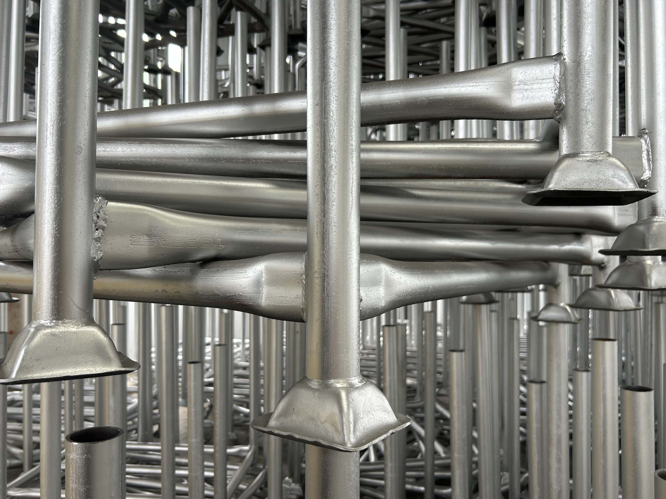 Painted Galvanized Steel Pallet 01 ทาสีเหล็กชุบ