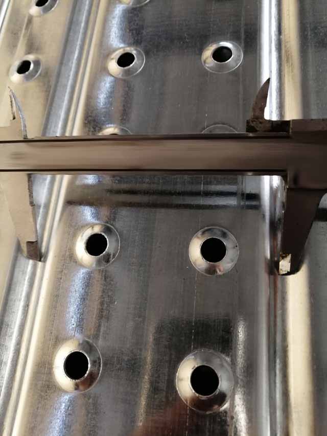 แผ่นโลหะ 13