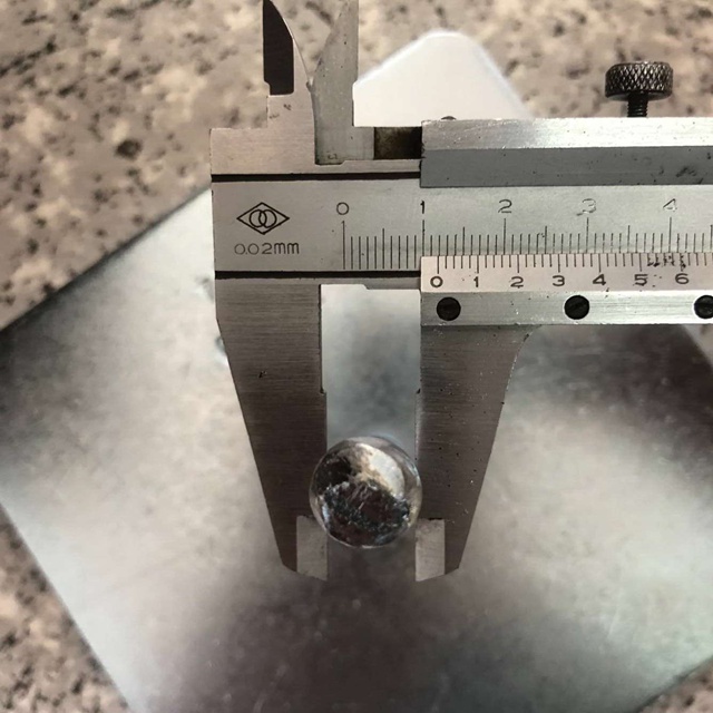 แผ่นฐานแสดง 01