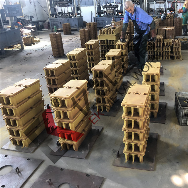 แผ่นฐาน 04