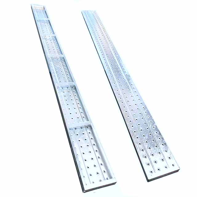 ไม้กระดานนั่งร้าน