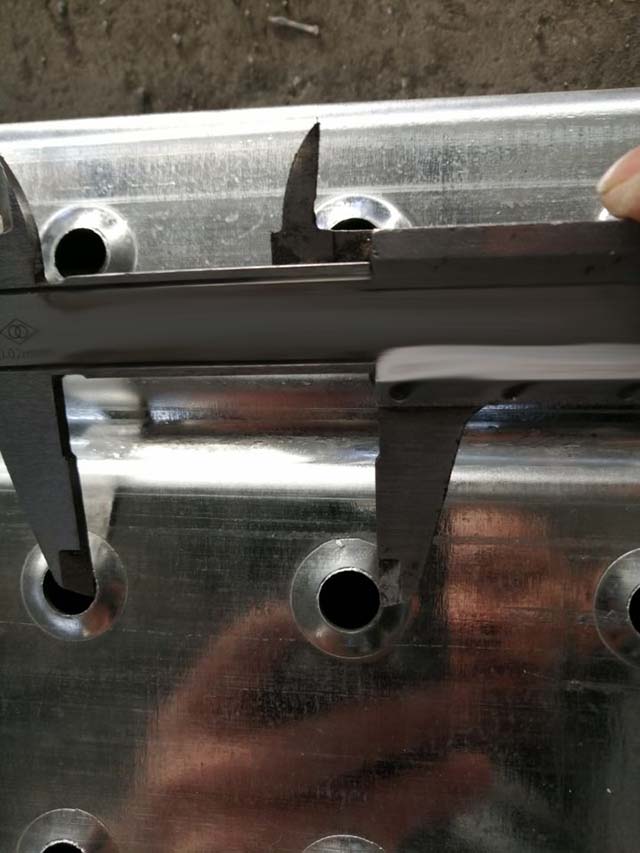 แผ่นโลหะ 11