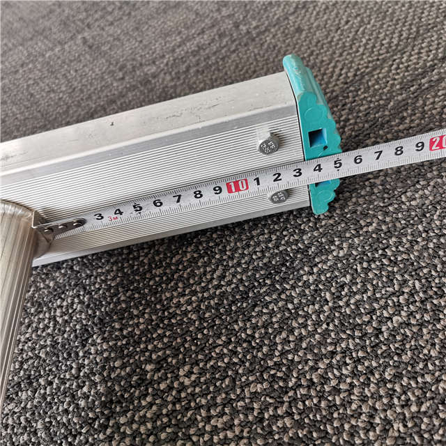 บันไดอลูแสดง 04