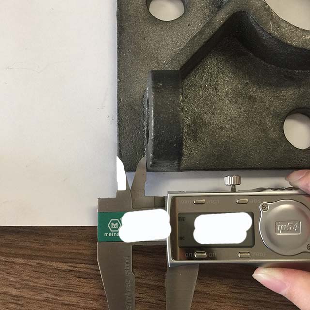 แผ่นฐานหล่อ 16