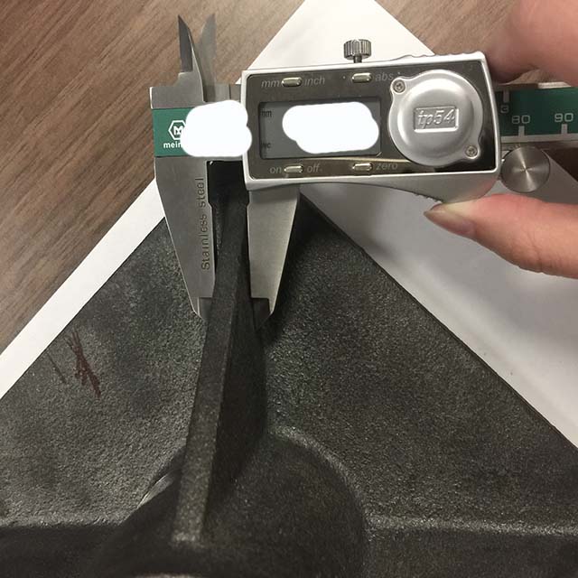 แผ่นฐานหล่อ 06