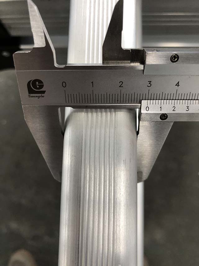 อลูมิเนียมนั่งร้าน 