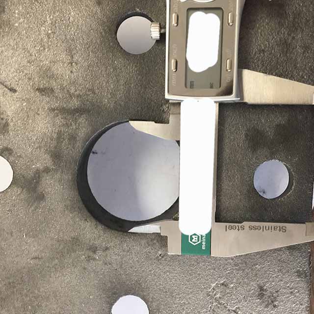 แผ่นฐานหล่อ 17