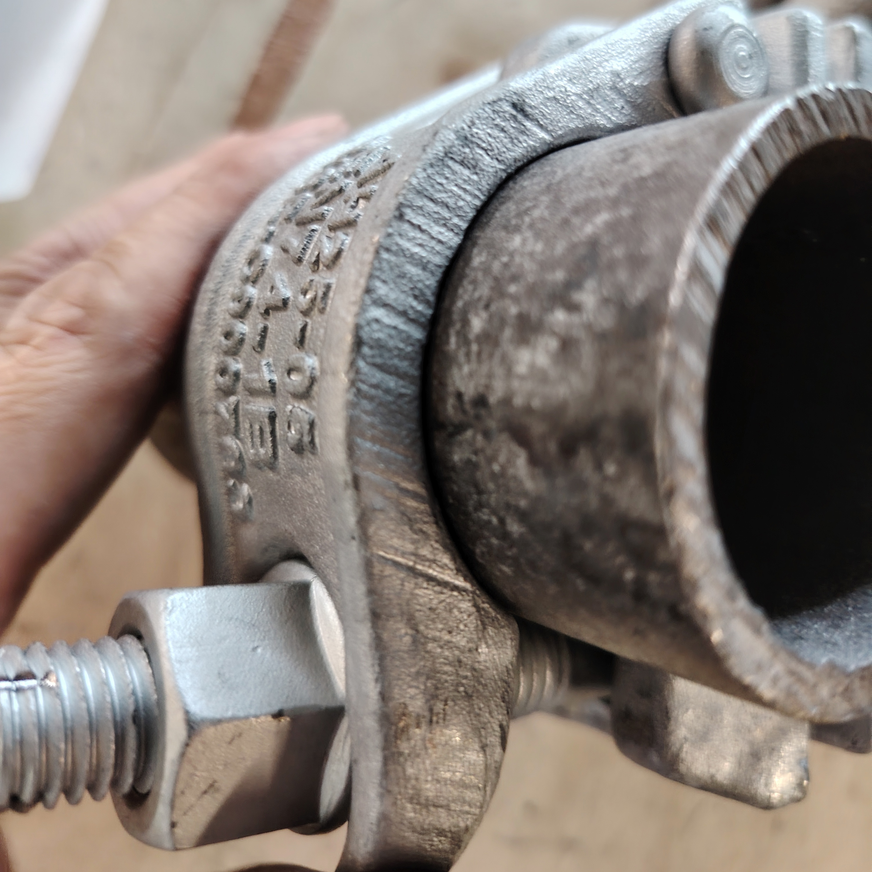 ข้อต่อแบบหมุน KV 49 X 49 แคลมป์นั่งร้านรูปทรงพิเศษ