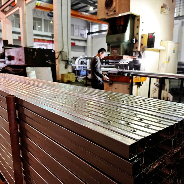 ไม้กระดานปิด