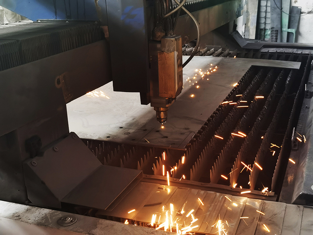 การตัดเลเซอร์แผ่นฐาน