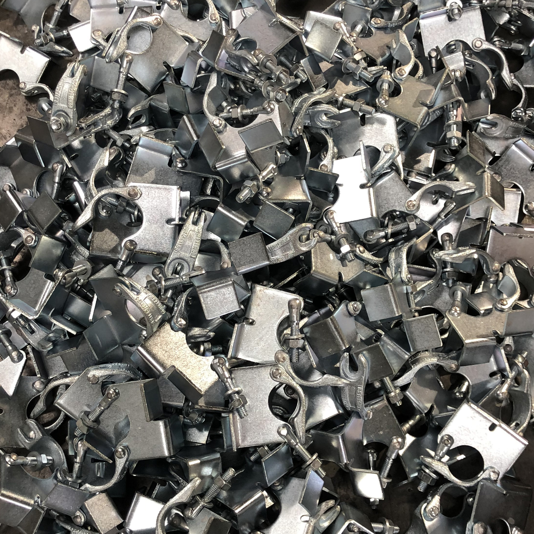 บอร์ดปลอมตัวเป็นตัวเชื่อมต่อกัน