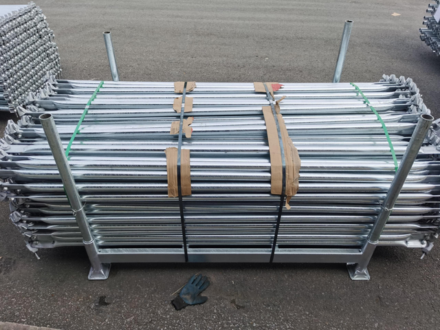 รั้งร่องรอยการนั่งร้านแนวทแยง