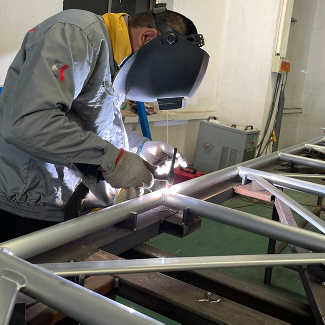 คานอลูมิเนียม