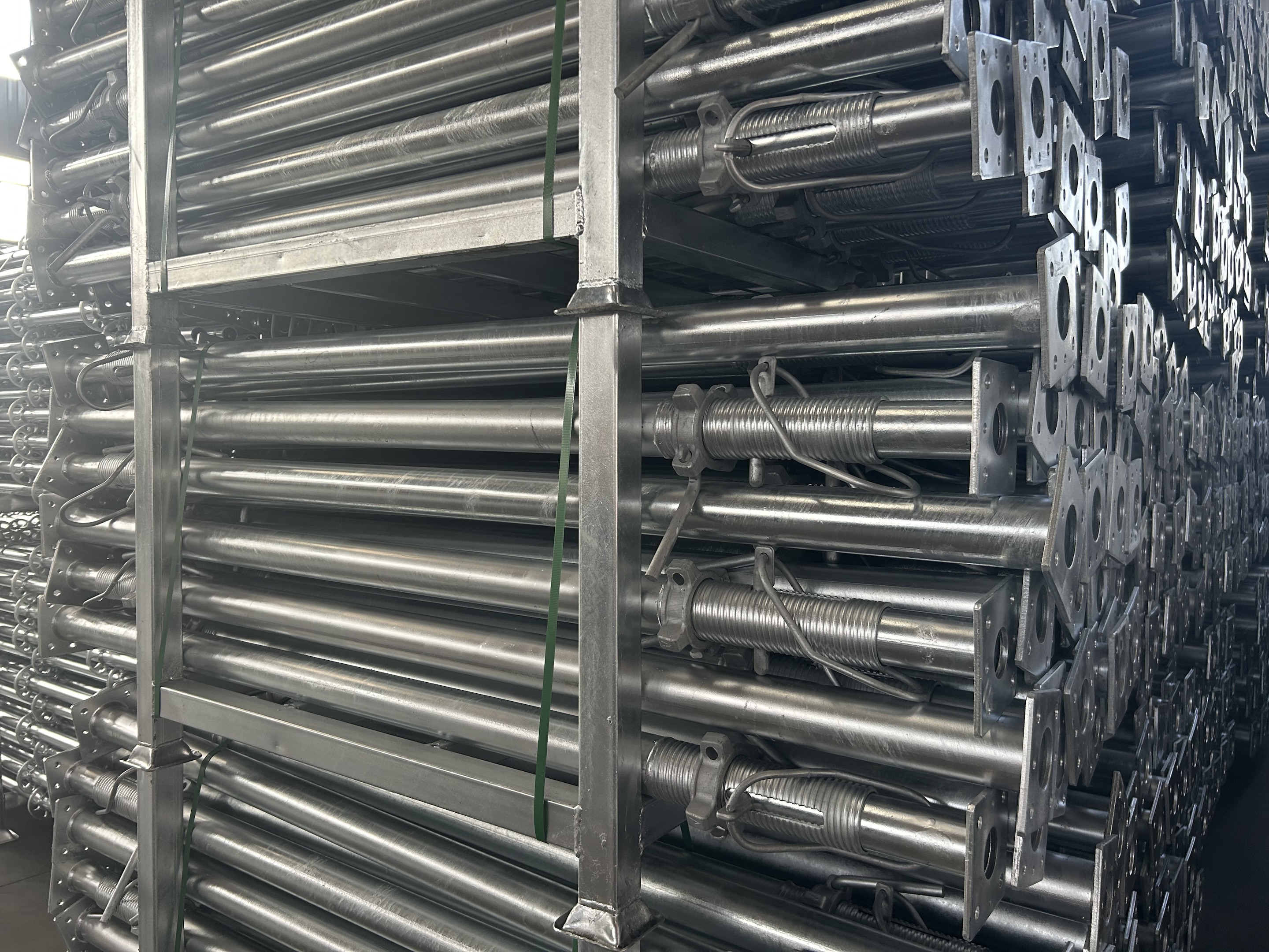 อุปกรณ์ประกอบฉากแบบหล่อ