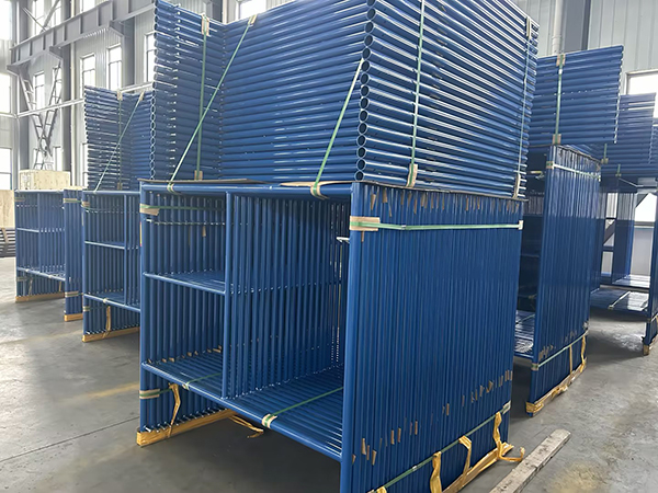 เดินผ่านกรอบ