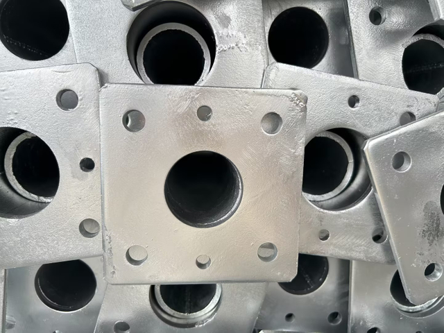 อุปกรณ์ประกอบฉากเหล็ก