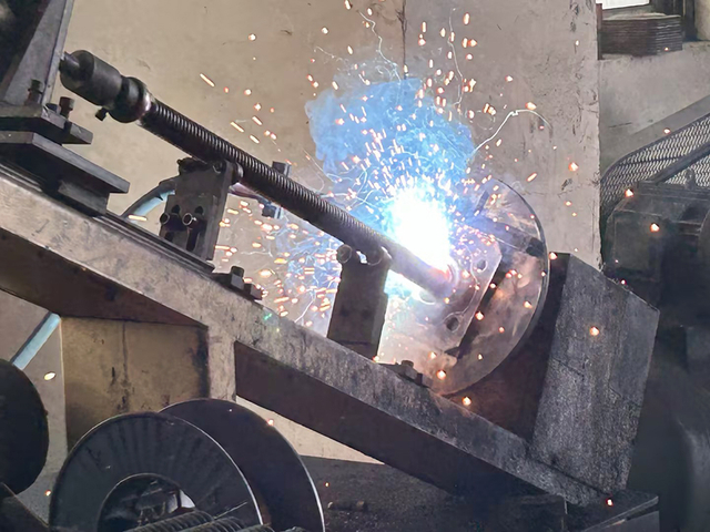 การเชื่อมฐานแจ็ค