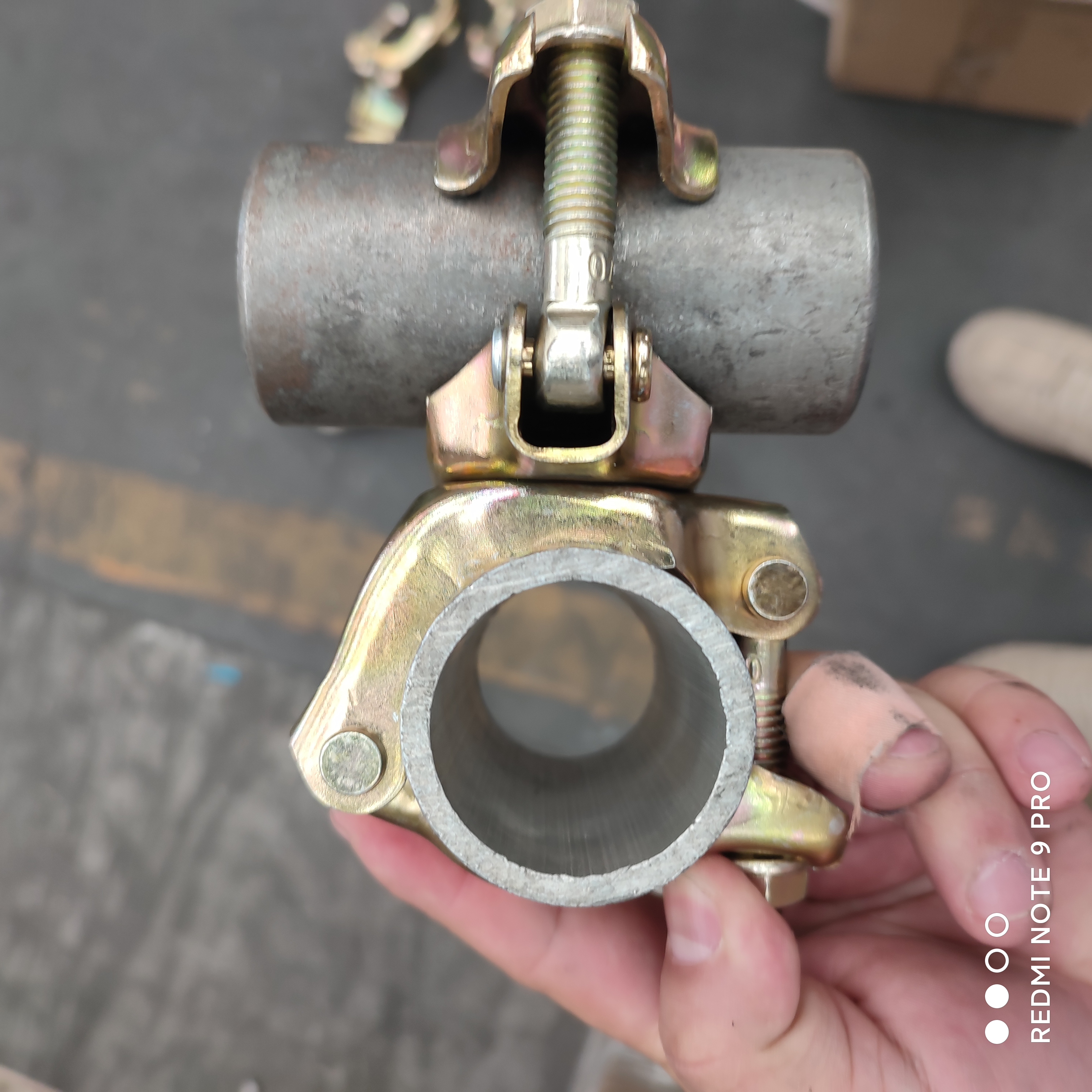 ข้อต่อนั่งร้านแบบกด