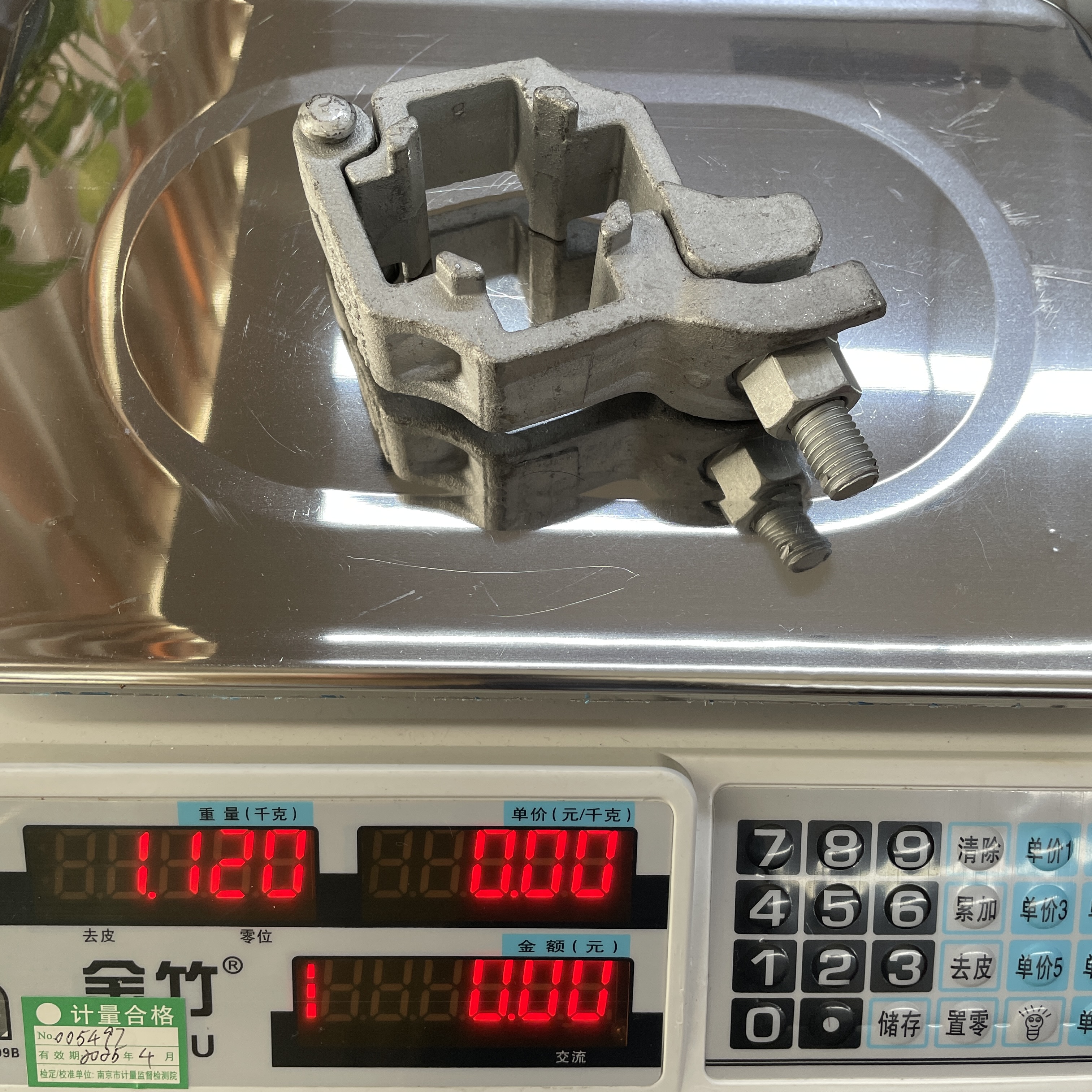 ยึดนั่งร้าน รูปทรงพิเศษ