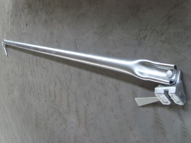 รั้งร่องรอยการนั่งร้านแนวทแยง