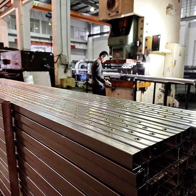 ไม้กระดานปิด