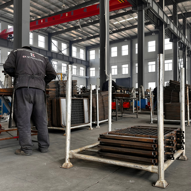 ประตูนั่งร้าน