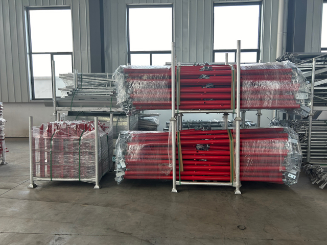 อุปกรณ์ประกอบฉากแบบหล่อ