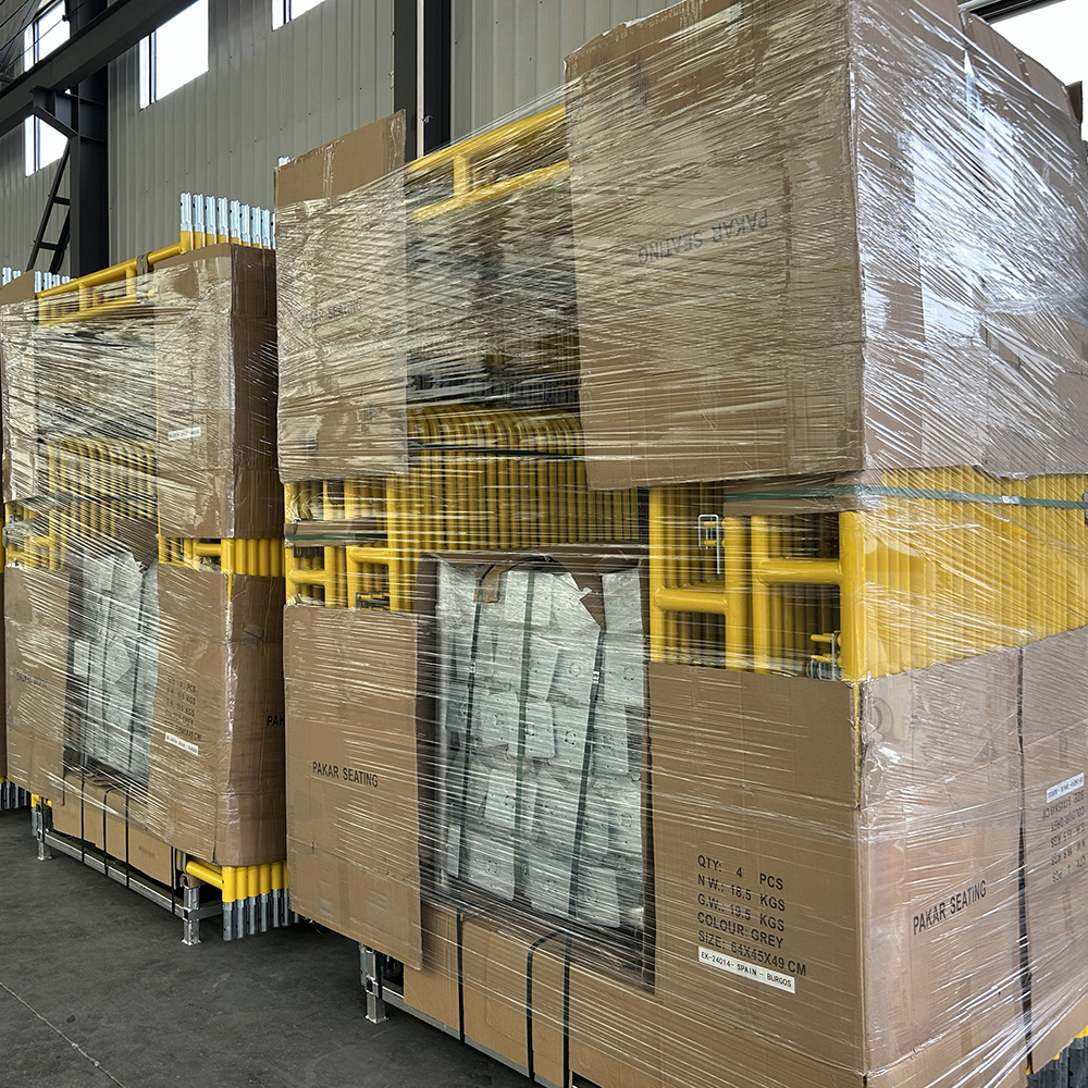 เดินผ่านเฟรม