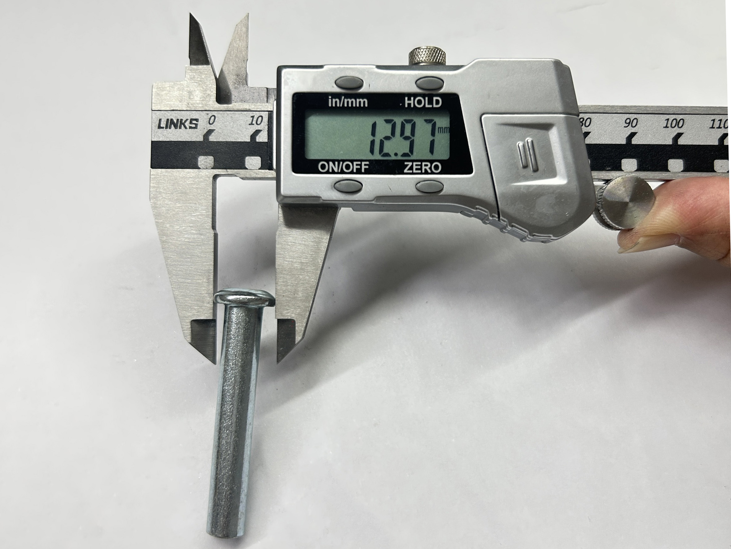 ขนาดหมุดย้ำนั่งร้าน Coupler ขนาด 