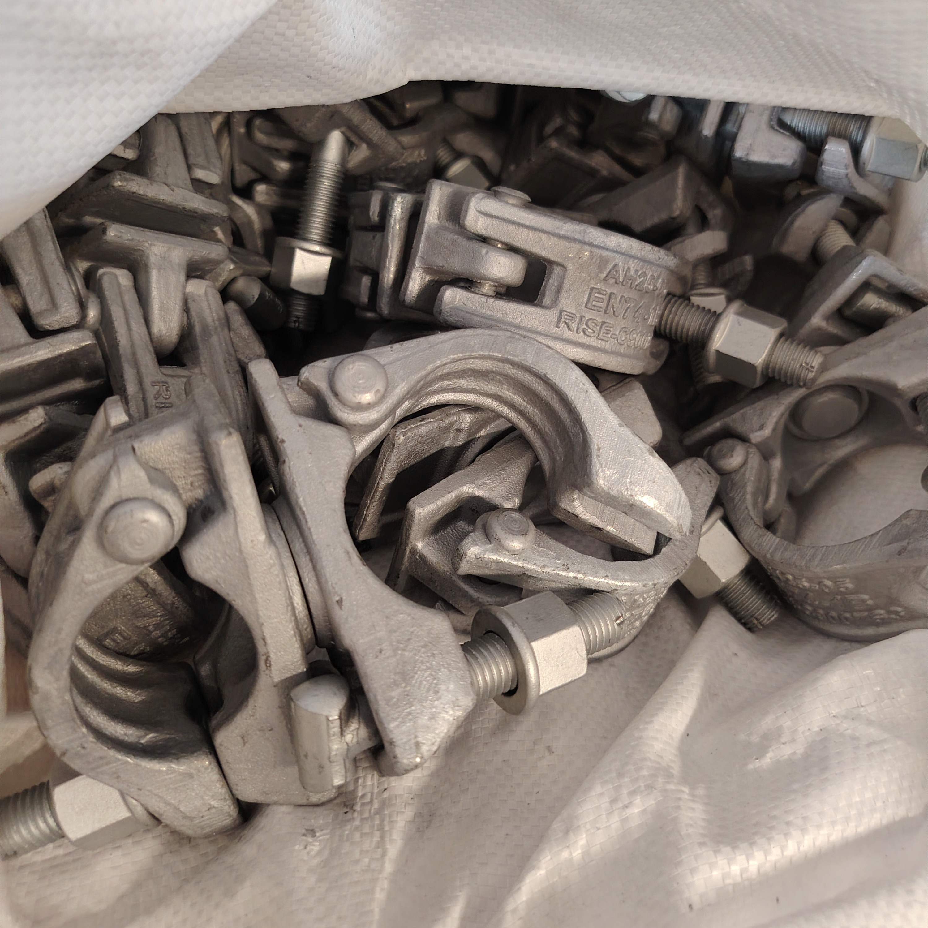 ข้อต่อแบบหมุน KV 49 X 49 แคลมป์นั่งร้านรูปทรงพิเศษ