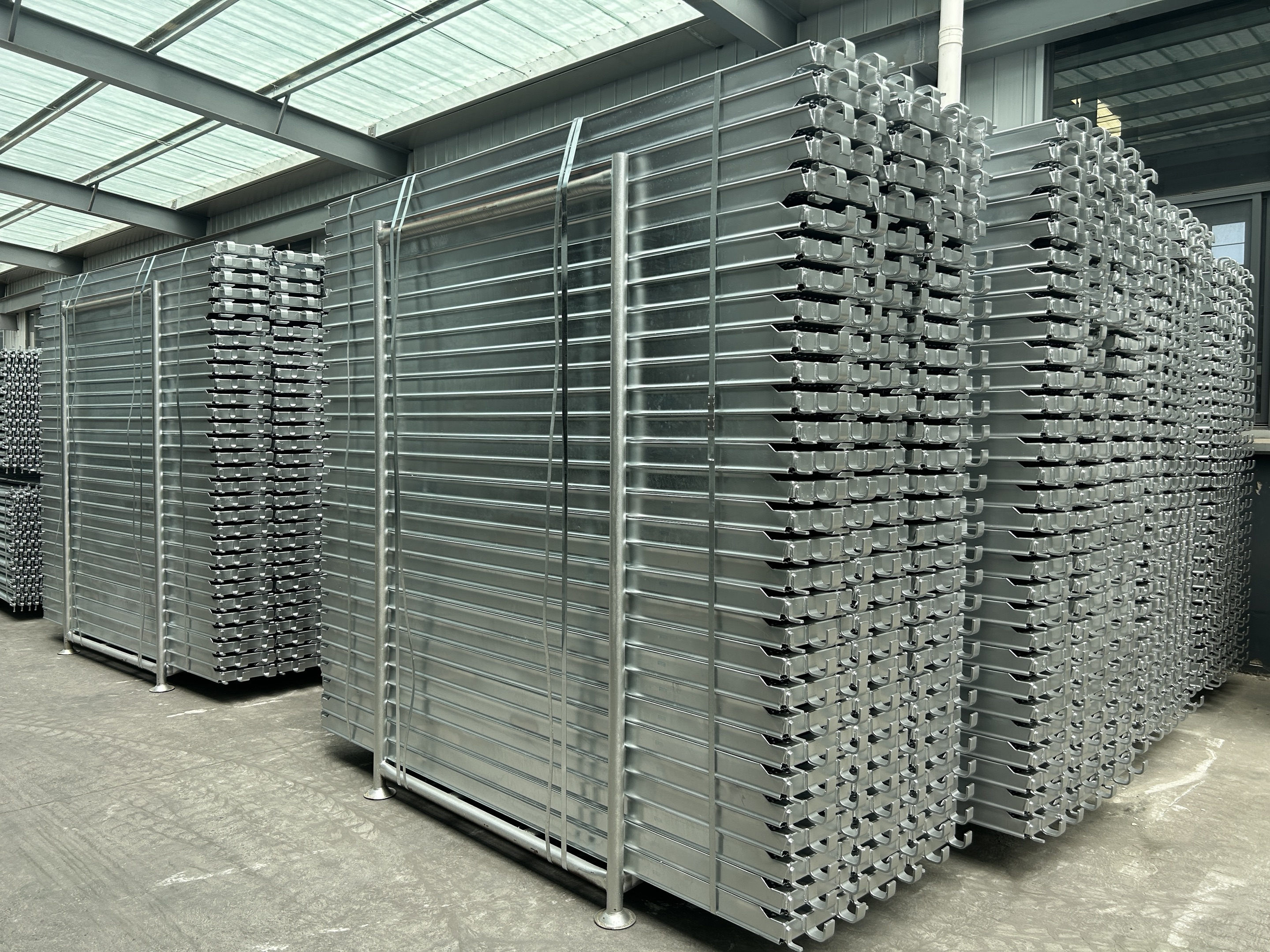 ขายไม้กระดานตะขอนั่งร้าน