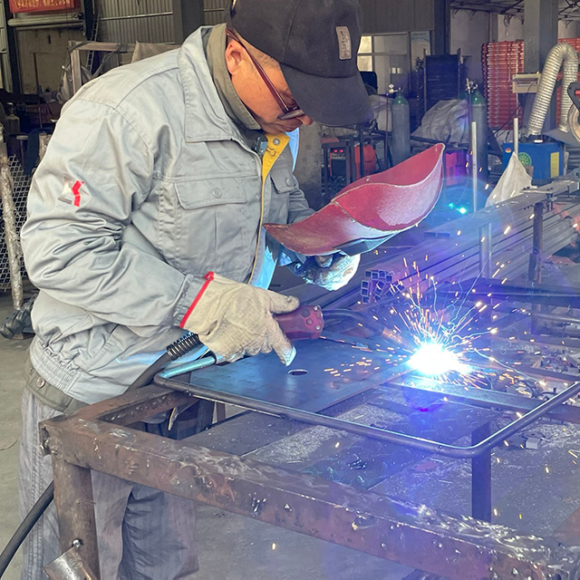 ประตูนั่งร้าน