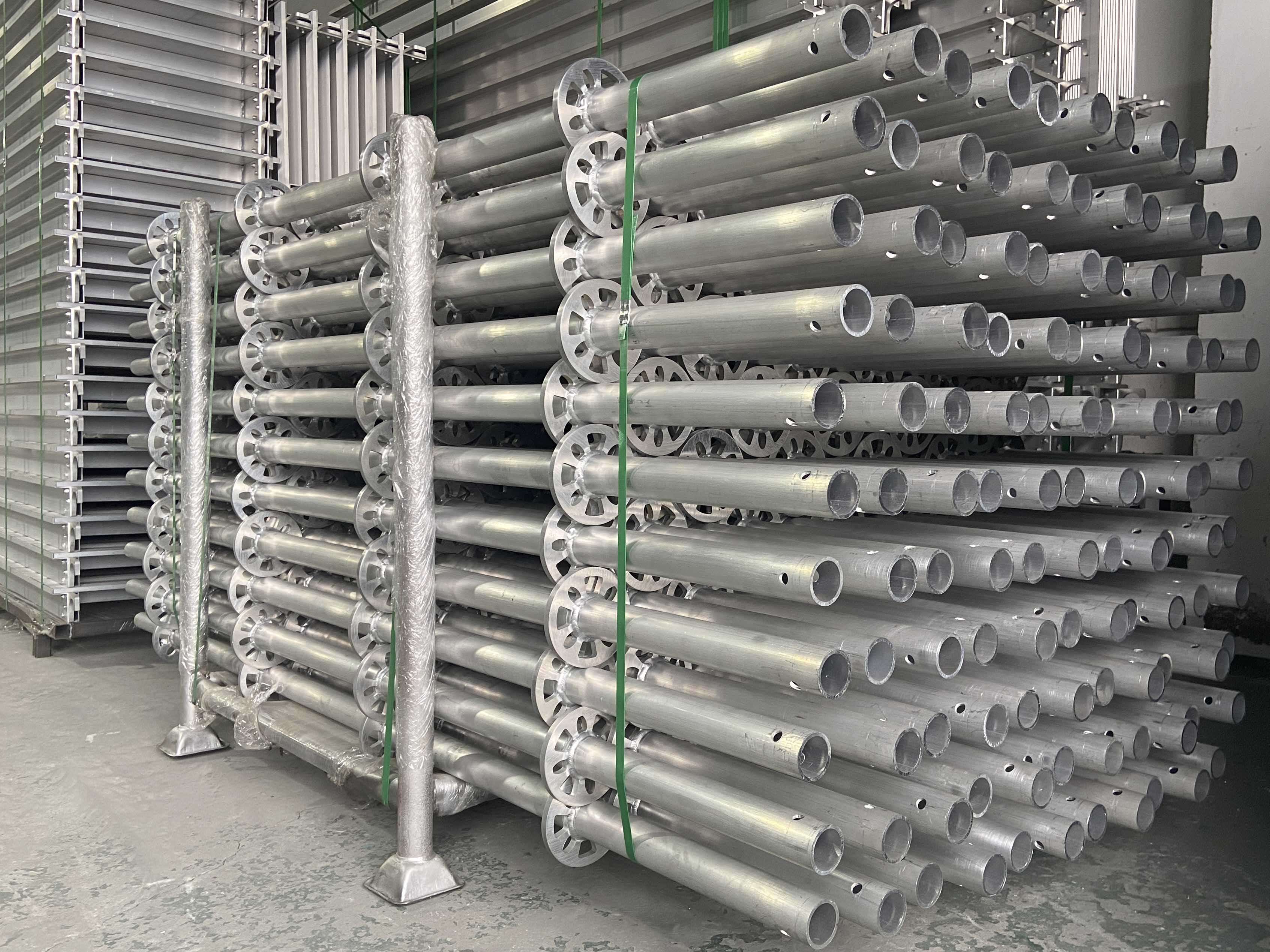 การนั่งร้านอลูมิเนียม