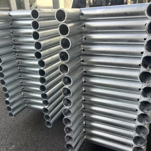 คานบันไดเหล็กนั่งร้าน