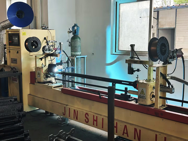 การเชื่อมเสาเหล็ก