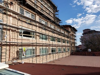 แอปพลิเคชันของการเดินผ่านเฟรมนั่งร้าน