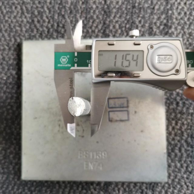 แผ่นฐานบาร์กลม 16