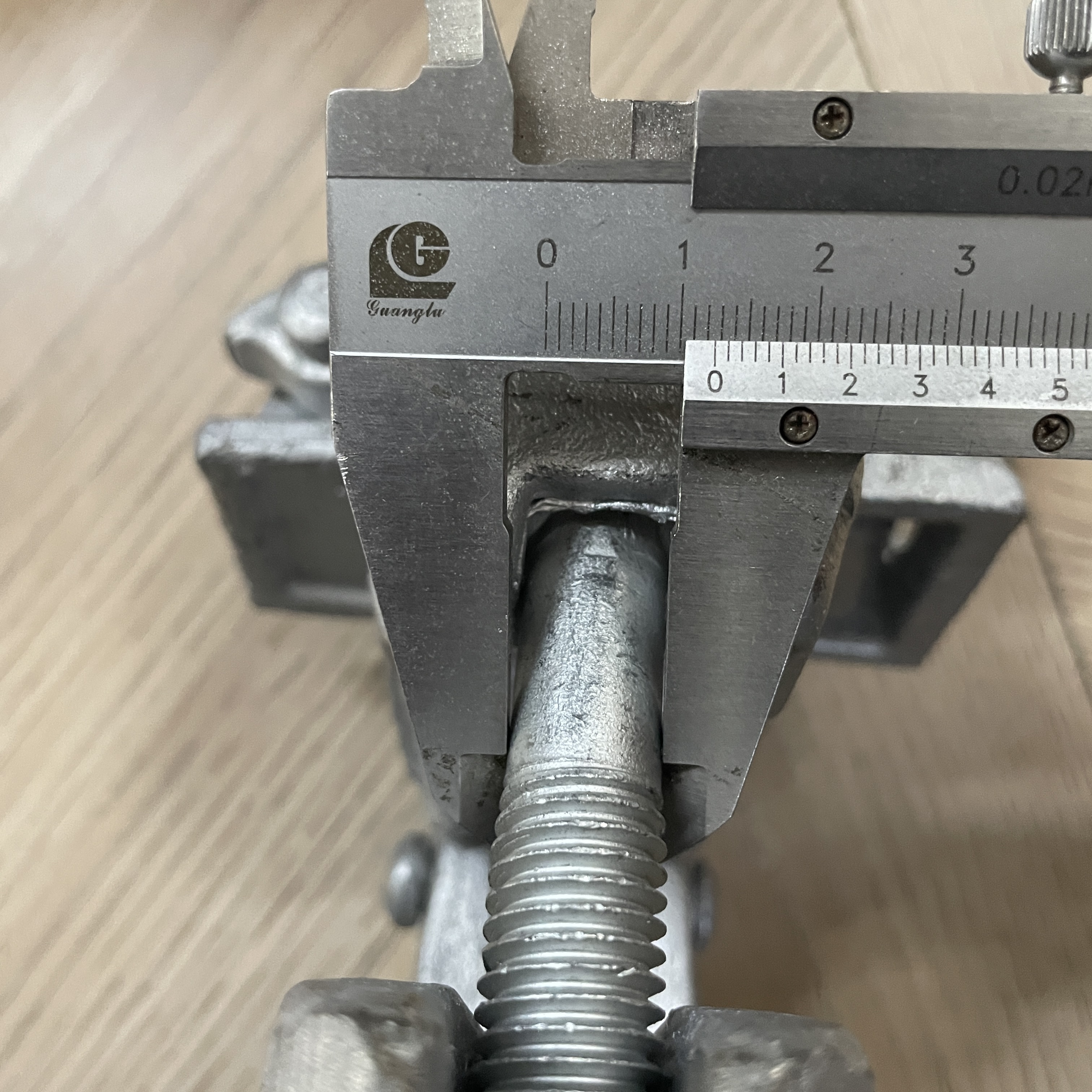 แคลมป์นั่งร้านรูปทรงพิเศษ 