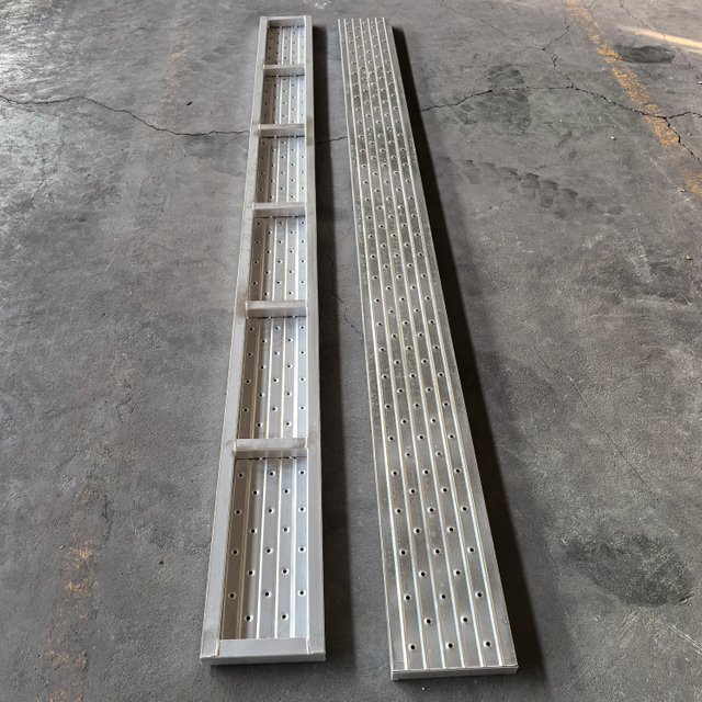 แผ่นเหล็กปิด 3.0 ม.