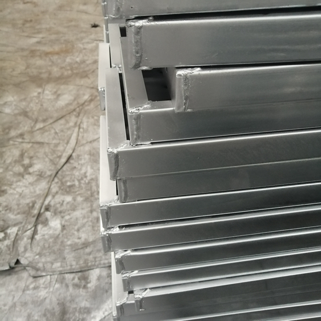 บอร์ดเดินนั่งร้านขนาด 210 มม. สำหรับการก่อสร้าง