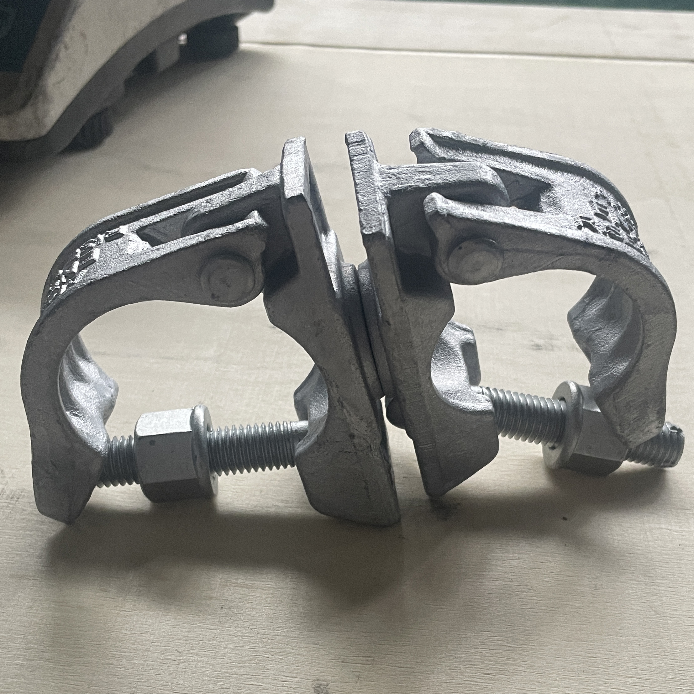 ข้อต่อแบบหมุน KV 49 X 49 แคลมป์นั่งร้านรูปทรงพิเศษ