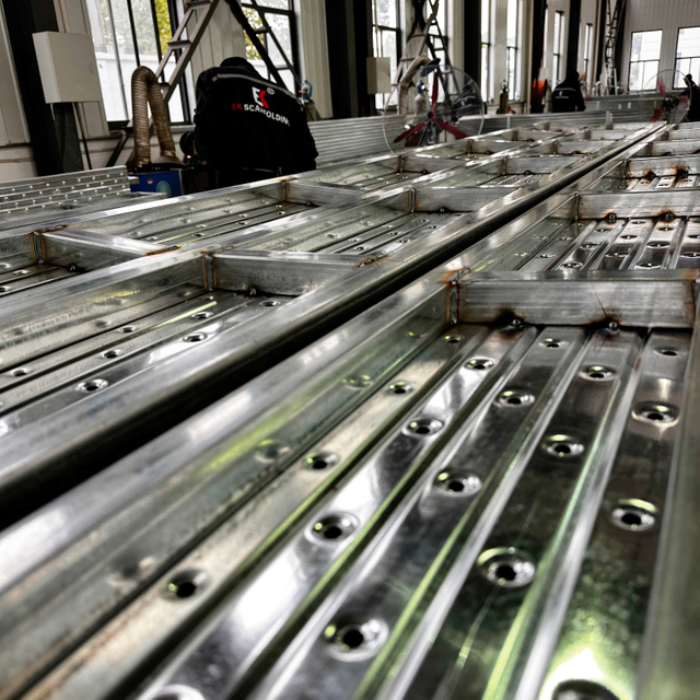 ไม้กระดานปิด