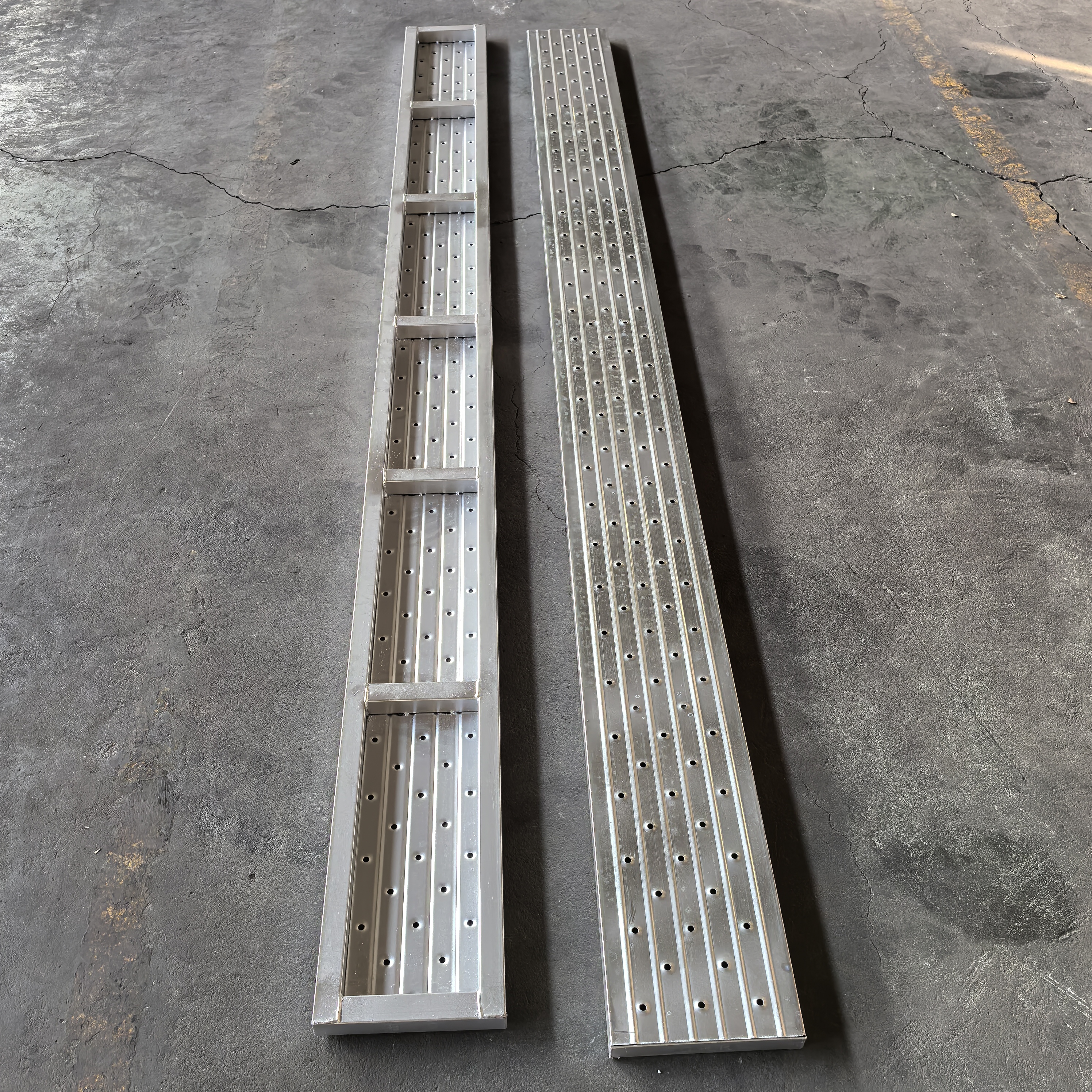 ปิดแผ่นเหล็กปิด 