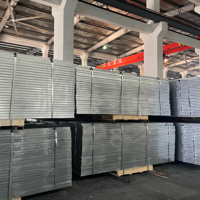 กระดานเดินนั่งร้าน