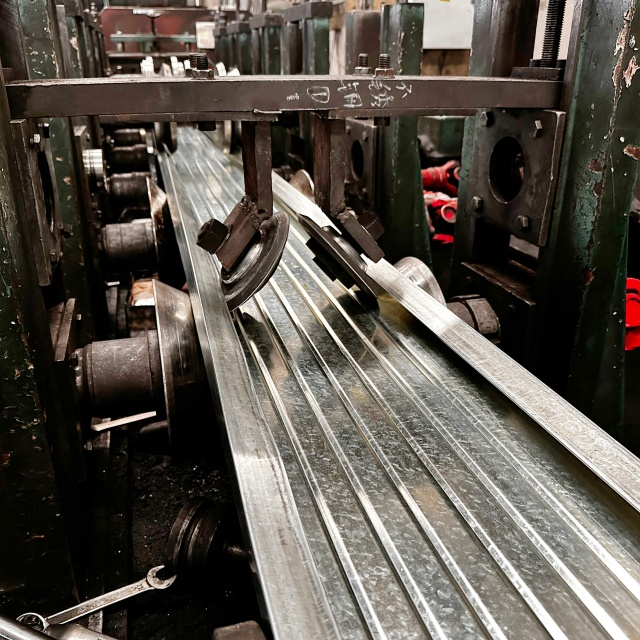 ไม้กระดานปิด