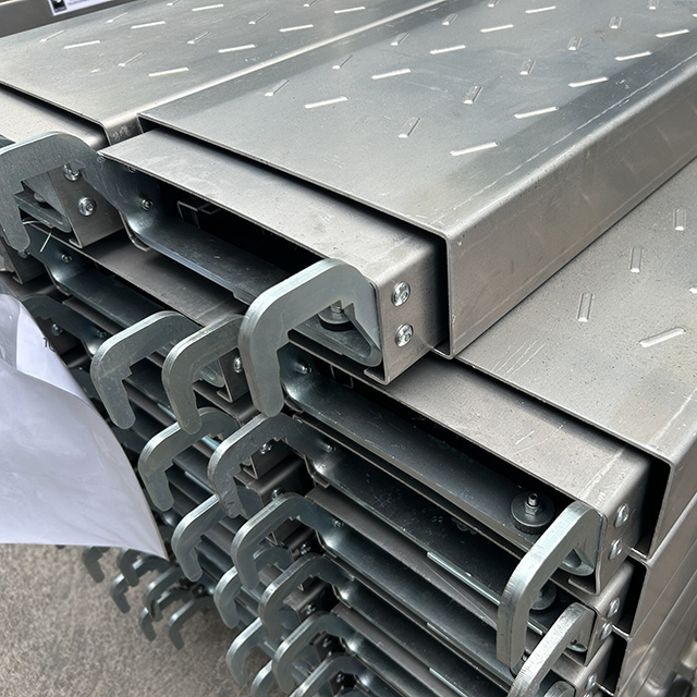 กระดานนั่งร้านตะขอ ไม้ 