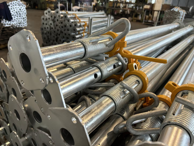 อุปกรณ์ประกอบฉากเหล็ก