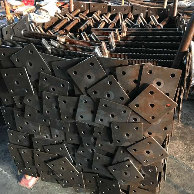 นั่งร้านสกรูฐานของแข็งที่ปรับได้สำหรับการก่อสร้าง