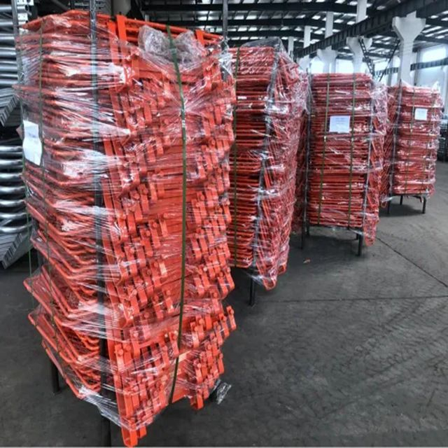 ประตูความปลอดภัยนั่งร้านเคลือบผงสำหรับอาคาร