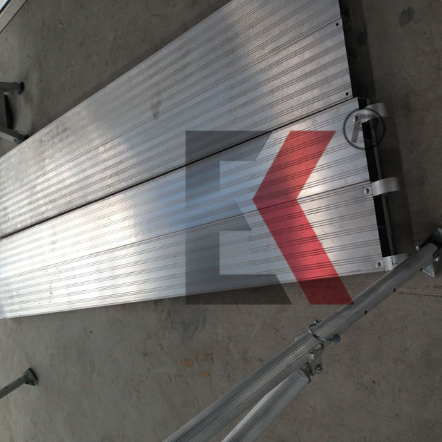 บอร์ดเดินนั่งร้านอลูมิเนียมและดาดฟ้าโลหะ